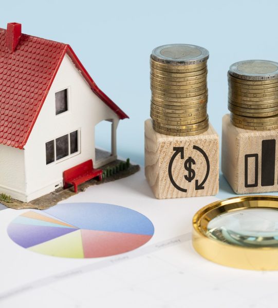 finances-elements-wooden-cubes-arrangement